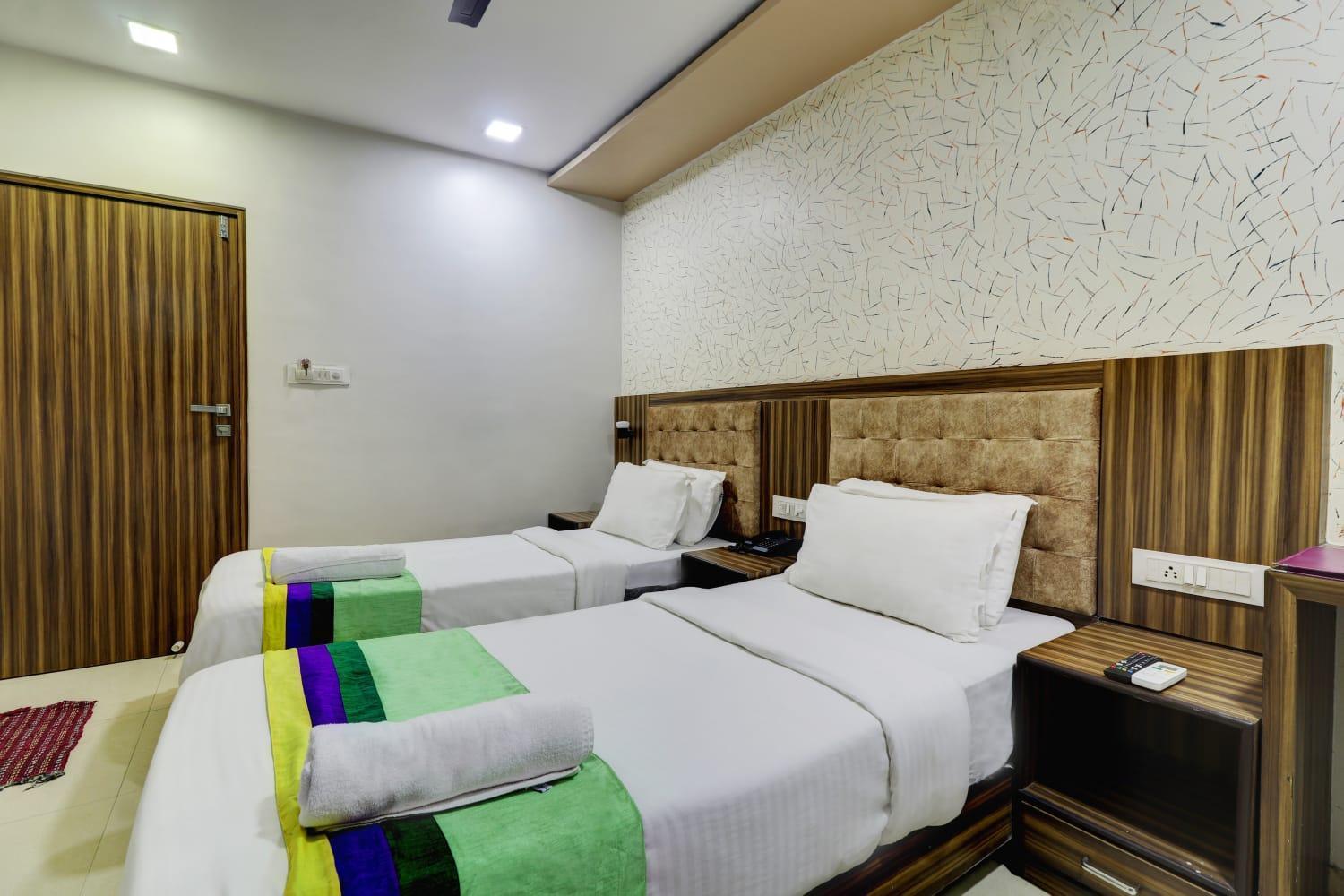 Hotel New Blue Sapphire Residency Mumbai Exterior photo