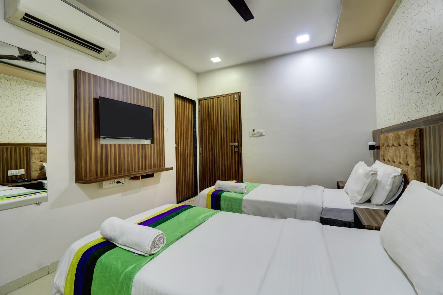 Hotel New Blue Sapphire Residency Mumbai Exterior photo
